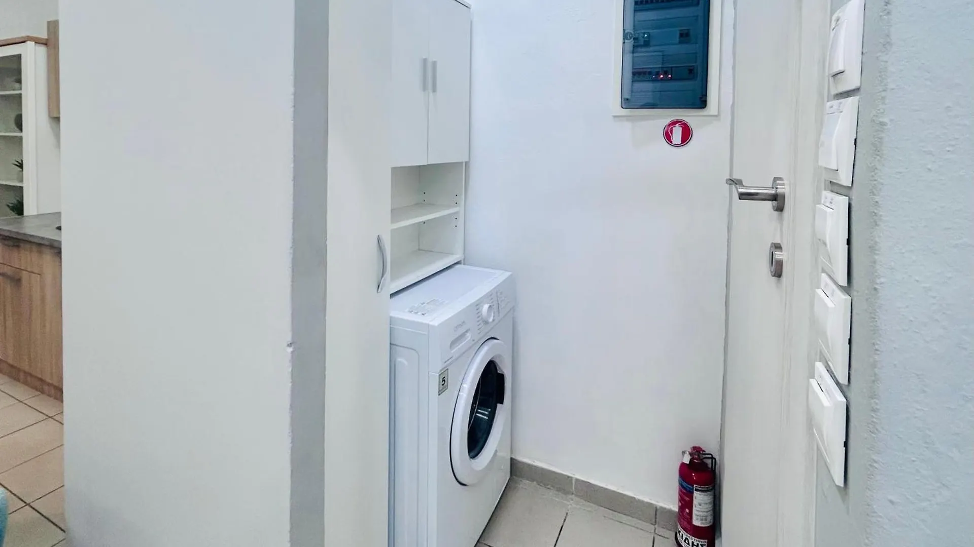 Apartment Ithaca: Διαμέρισμα Με Αυτόνομη Είσοδο. Thessaloniki