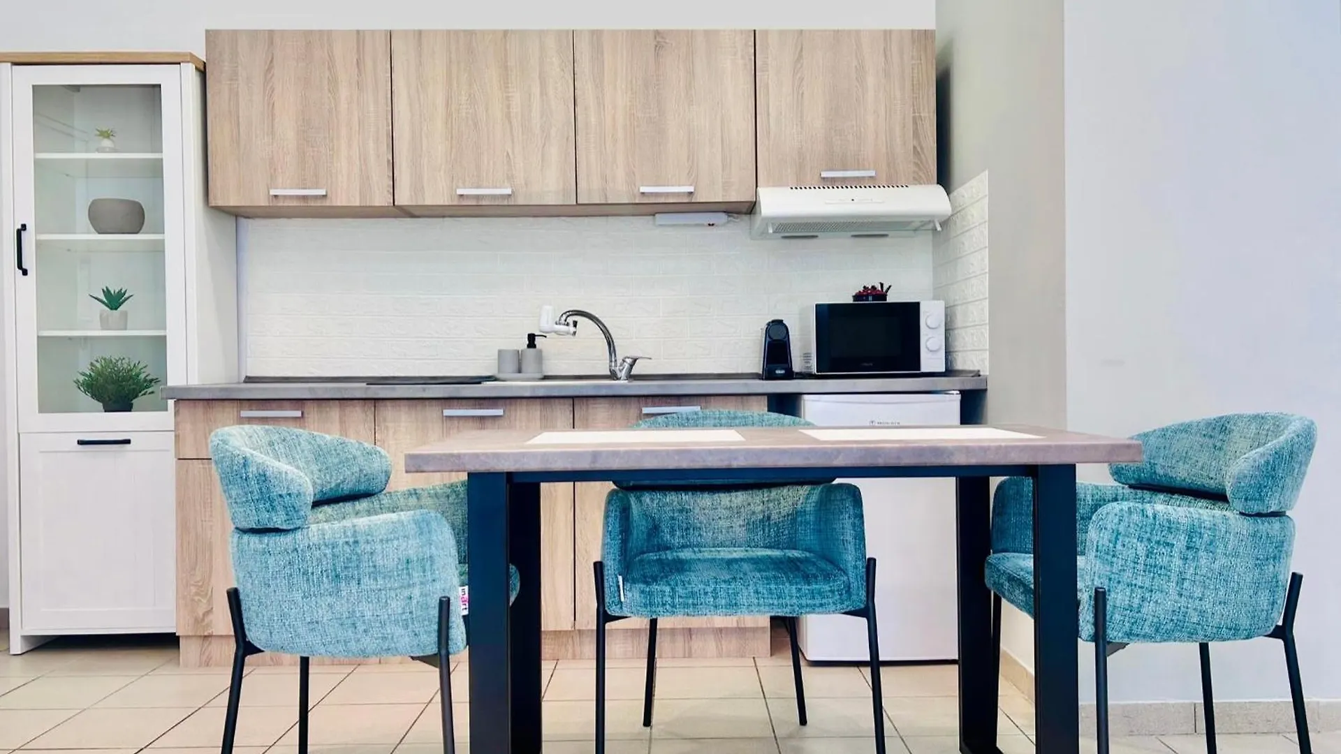 Apartment Ithaca: Διαμέρισμα Με Αυτόνομη Είσοδο. Thessaloniki